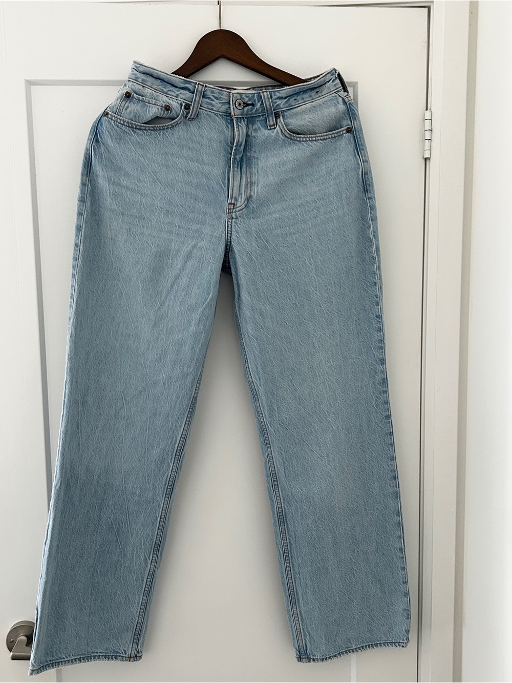 Light Wash Wide Leg Women’s Jeans - Classic High Rise